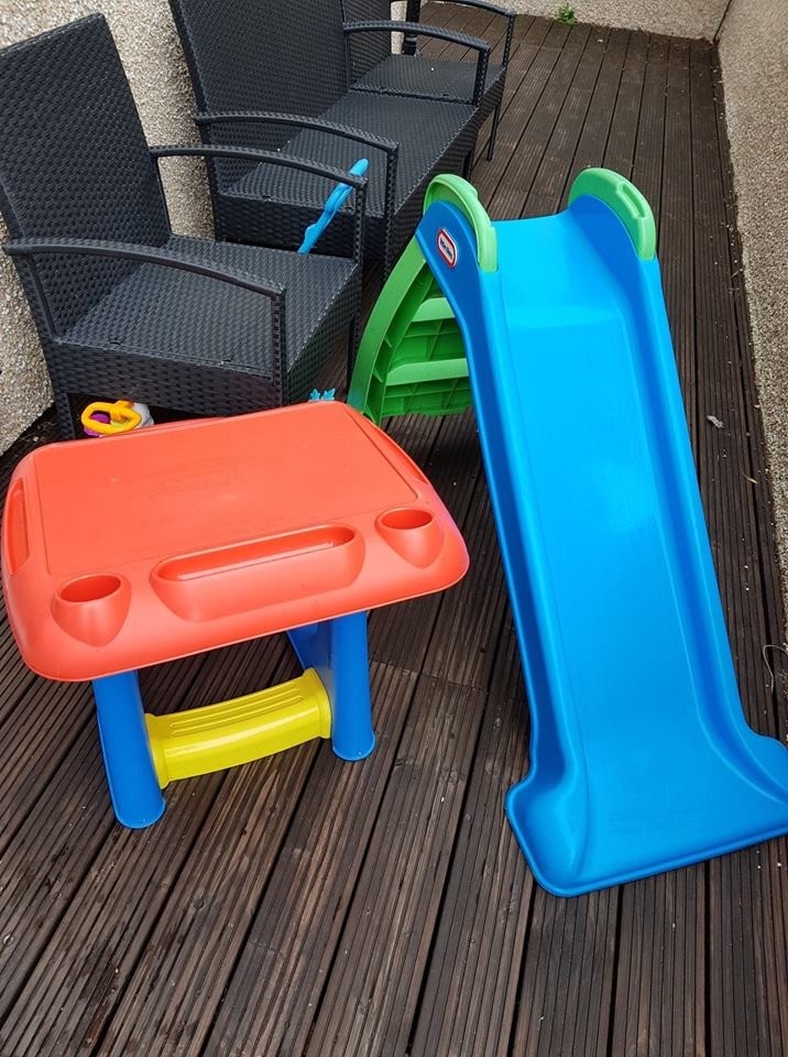 little tikes table and chairs toys r us